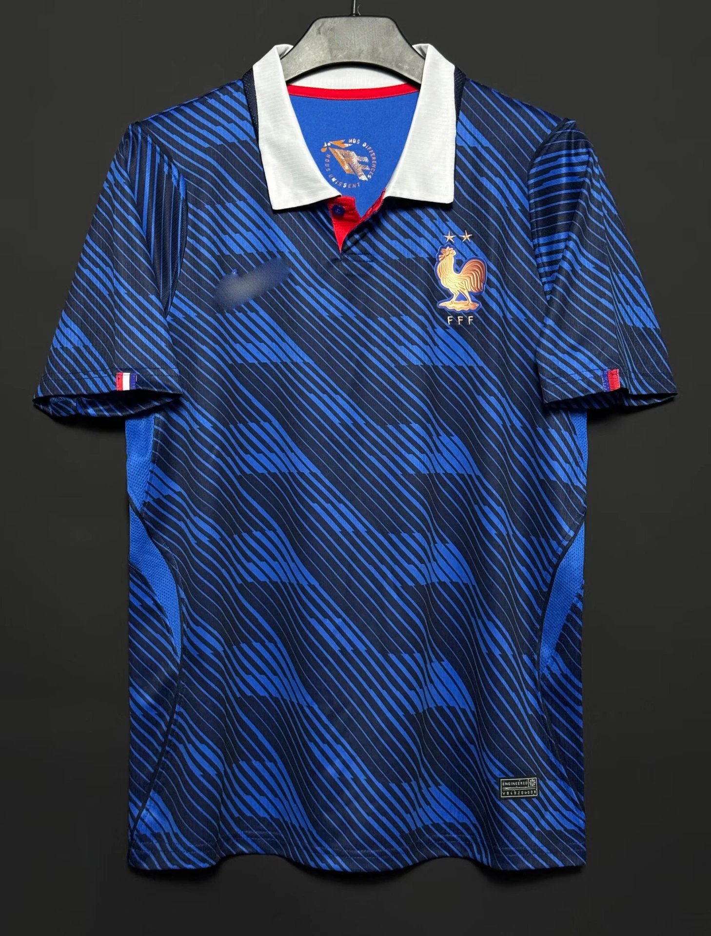 26-27 France Home