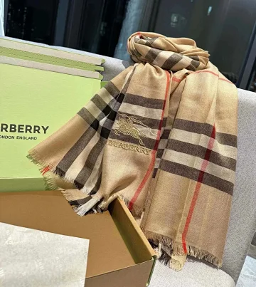 Fendi Fendi Scarf