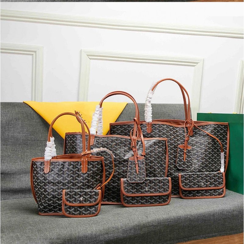Goyard Handbags Goyardine patterned tote bag image 1