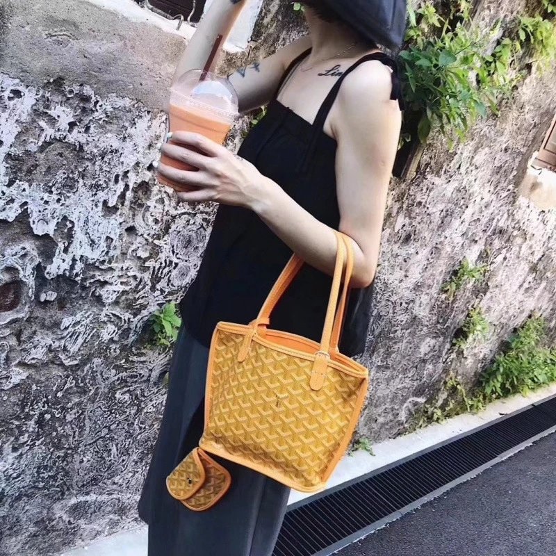 Goyard Handbags Goyardine patterned tote bag — Yellow small size