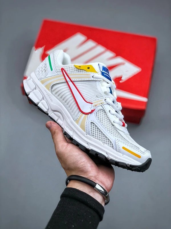 Fomoro White Blue Red