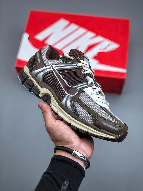Fomoro Brown