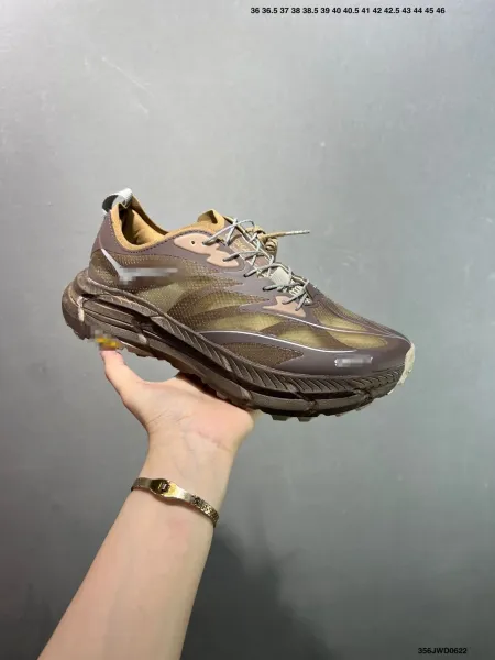 Design Chunky Trail Running Sneakers Black Running Shoes - 3