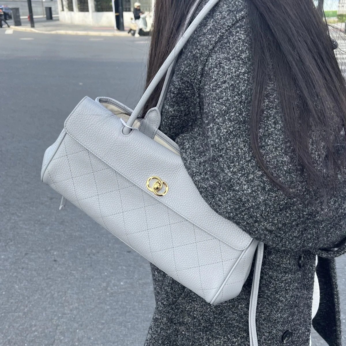 Chanel 22 Bag Shoulder Bag T-Shirt