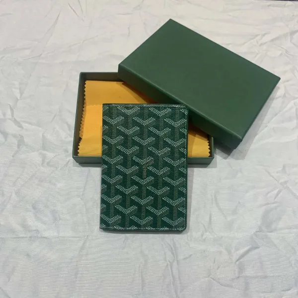 Goyard Saint-Louis Passport Holder Green - 1