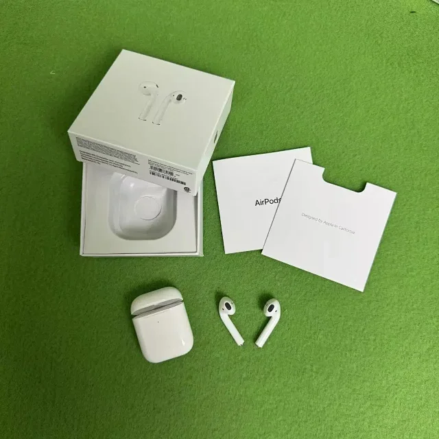 Apple AirPods Pro and product detail image 1