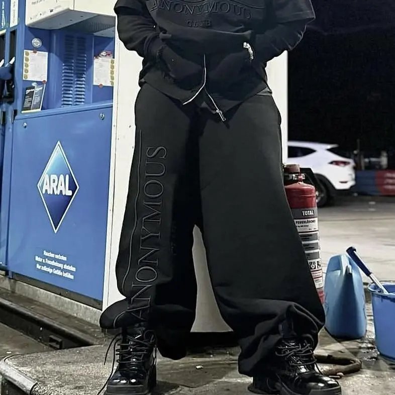 Anonymous Black Wide