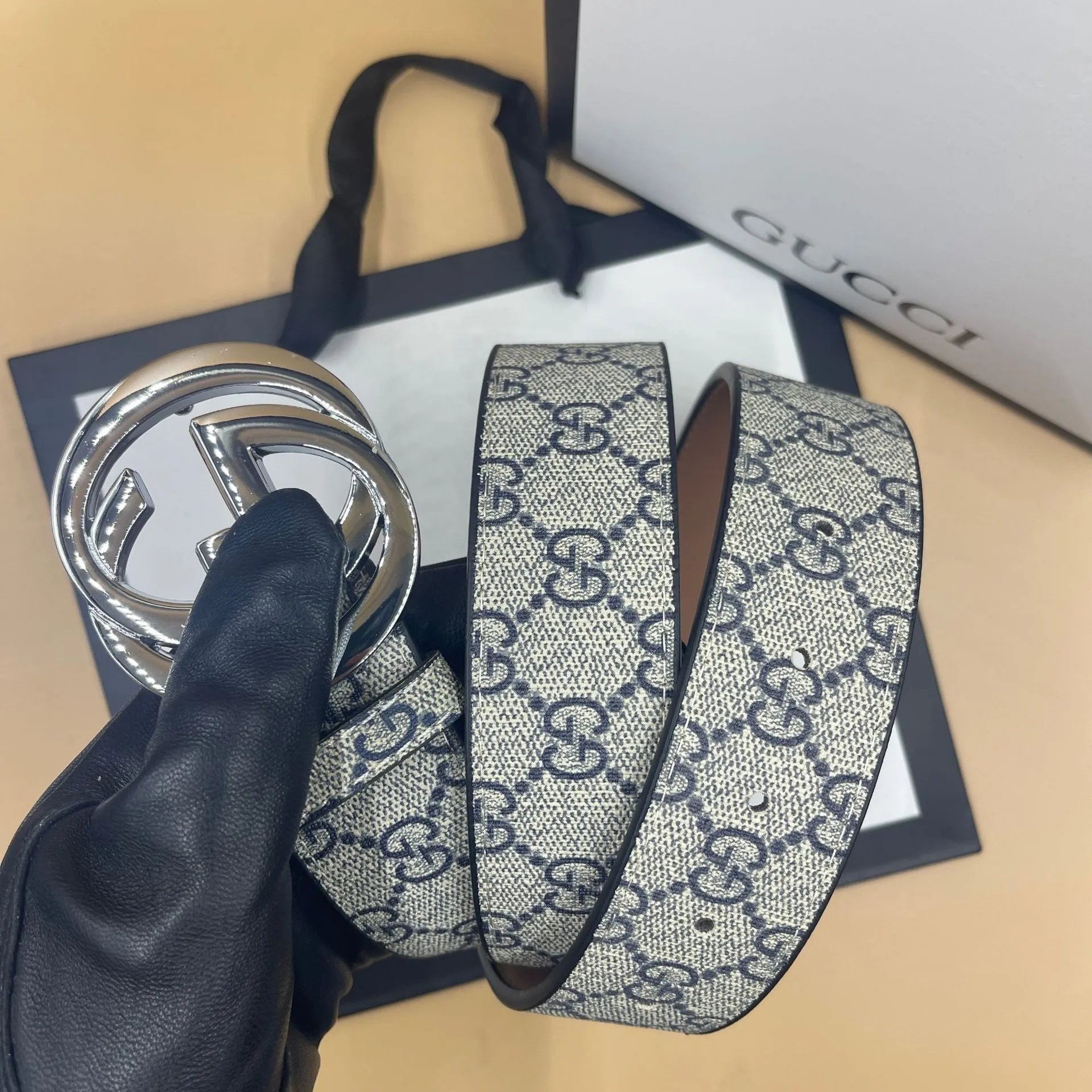 布纹白蓝色+GG银扣