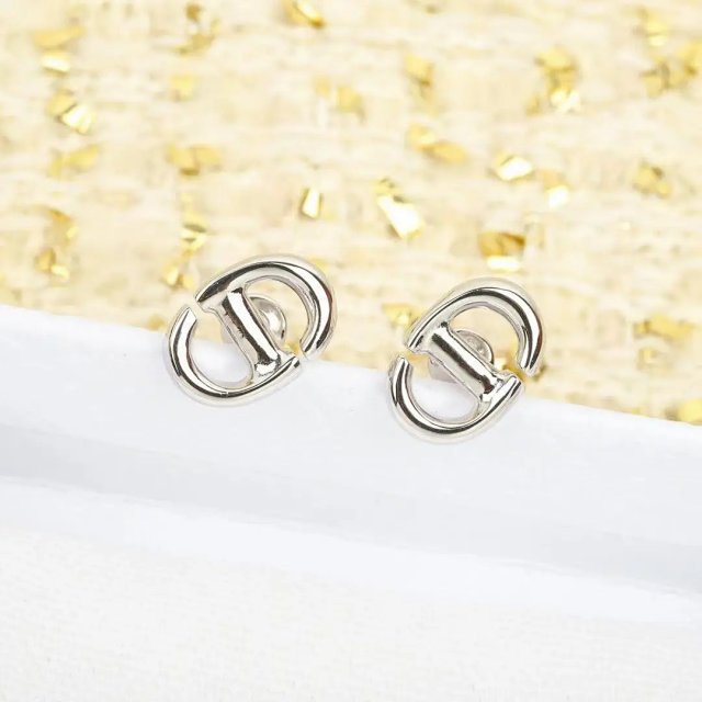 Dior Classic Gold Metal Logo Brooch Unisex Accessory