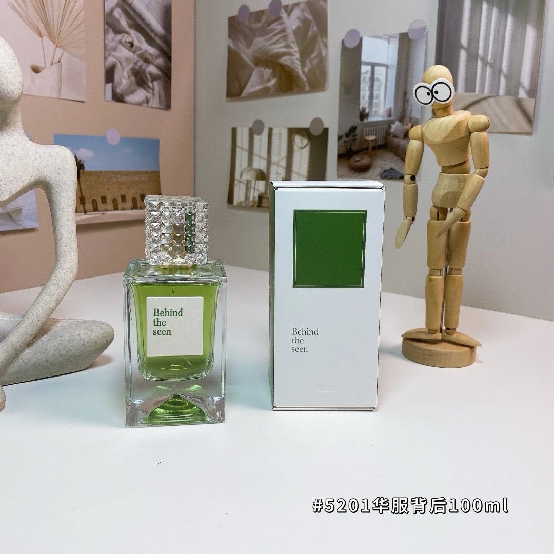 Valentino box perfumes-2c
