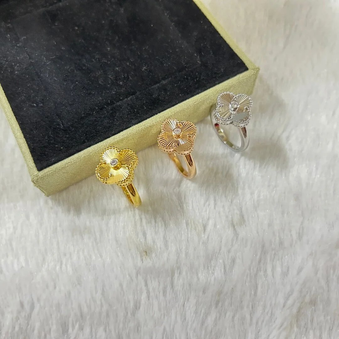 Van Cleef & Arpels ring-2