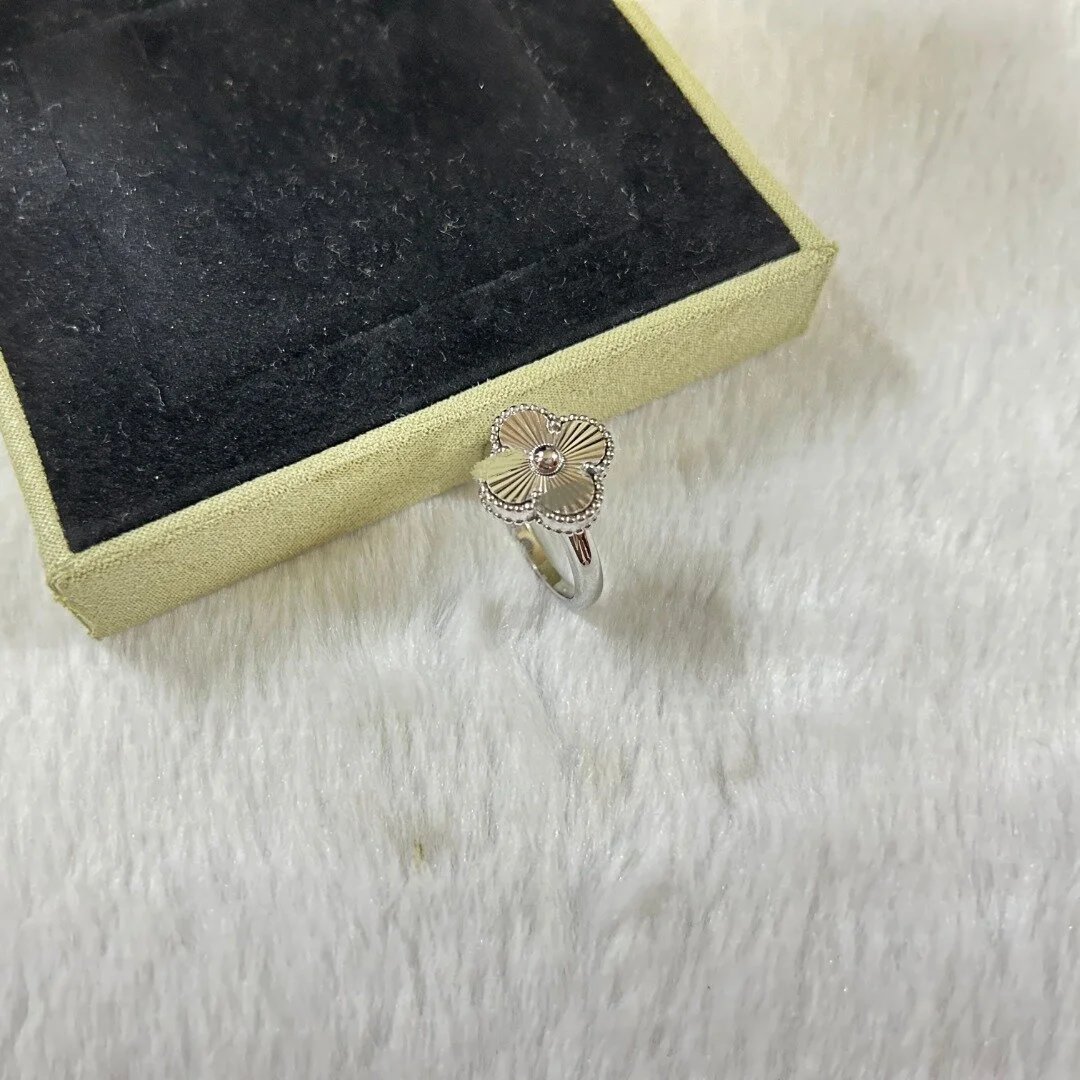 Van Cleef & Arpels ring-2