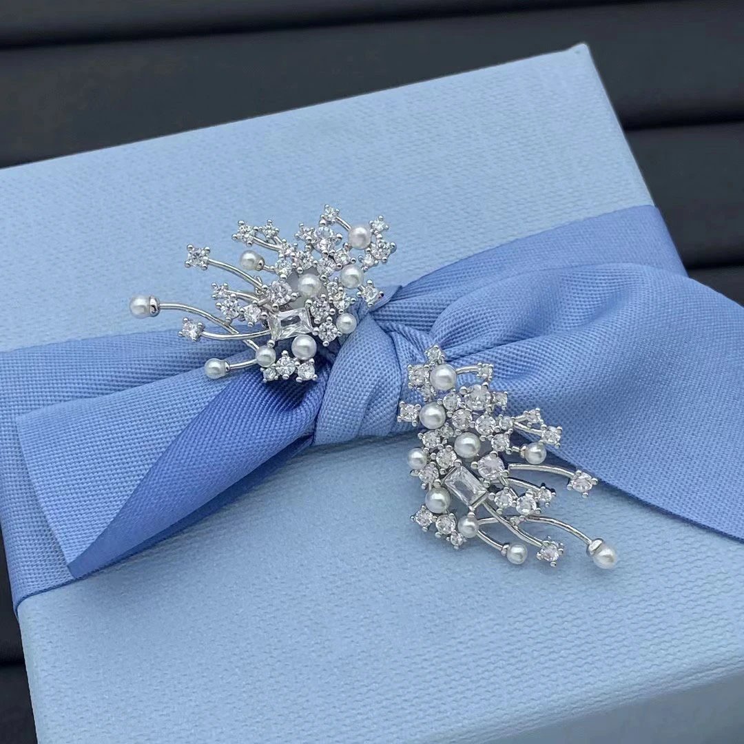 Hefang Silver Pearl Snowflake Crystal Earrings