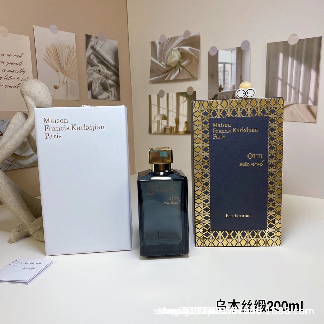 Oud Satin 200ML