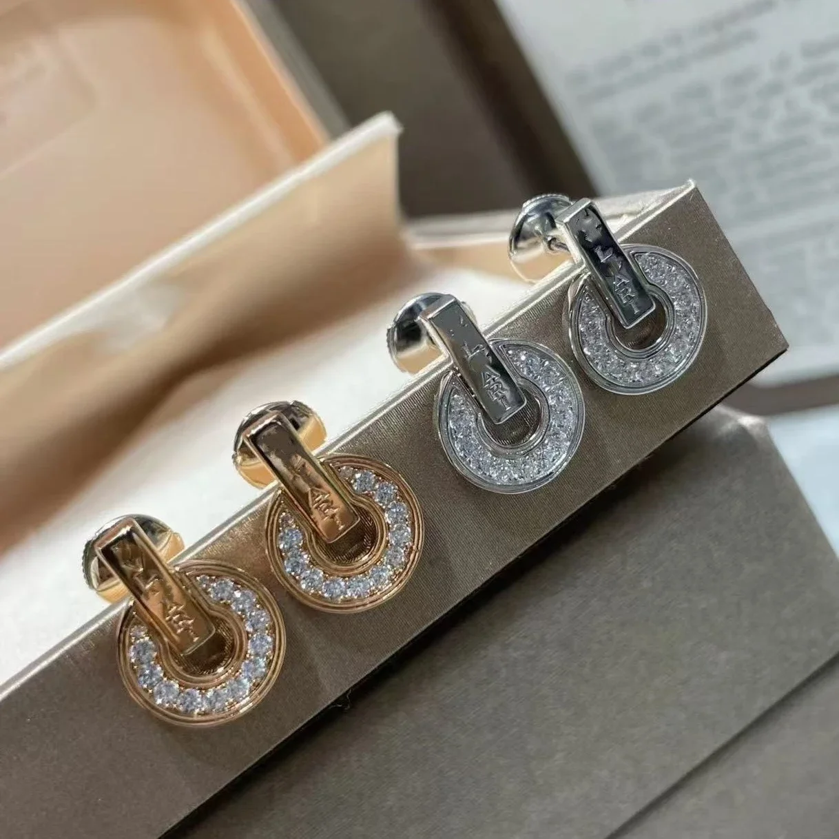 BVLGARI earring ( 2 Colors)