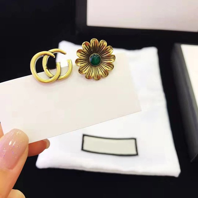 Gucci Classic Gold Metal Ring Vintage Unisex Jewelry