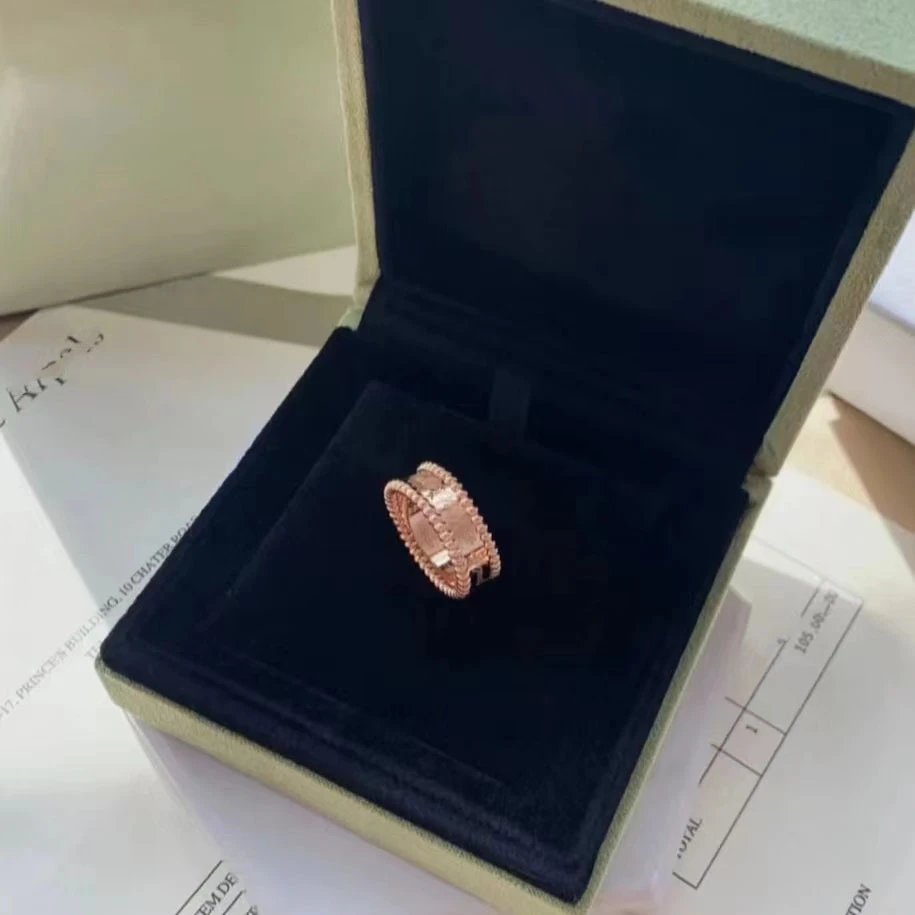 Van Cleef & Arpels ring-5