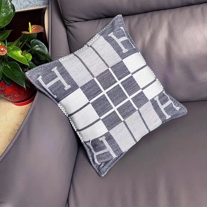 HERaucohouse metallicaES Pillow-2