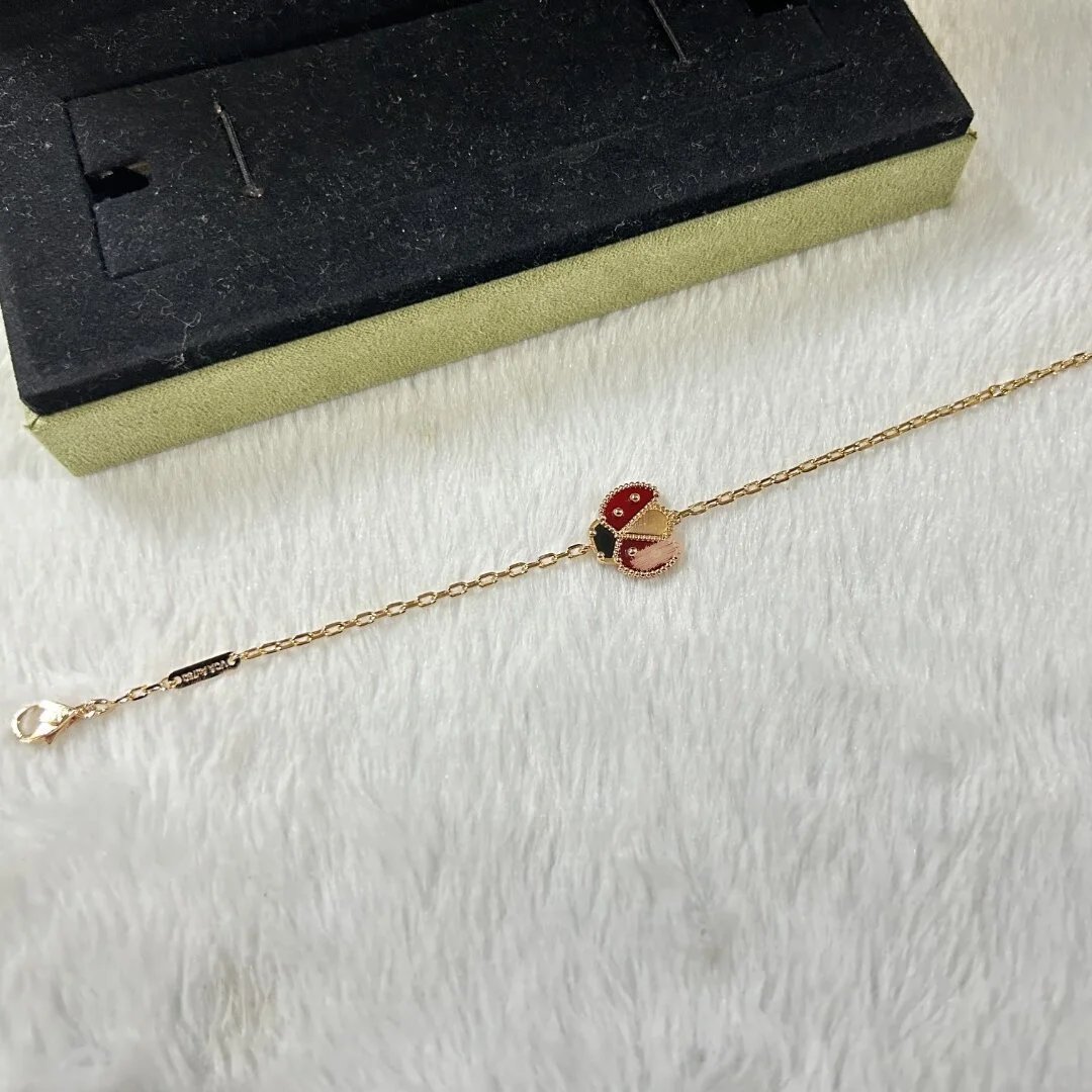 Van Cleef & AMIRIRIpels EARRING-1
