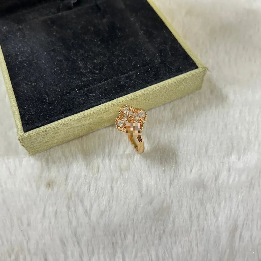 Van Cleef & Arpels ring-4