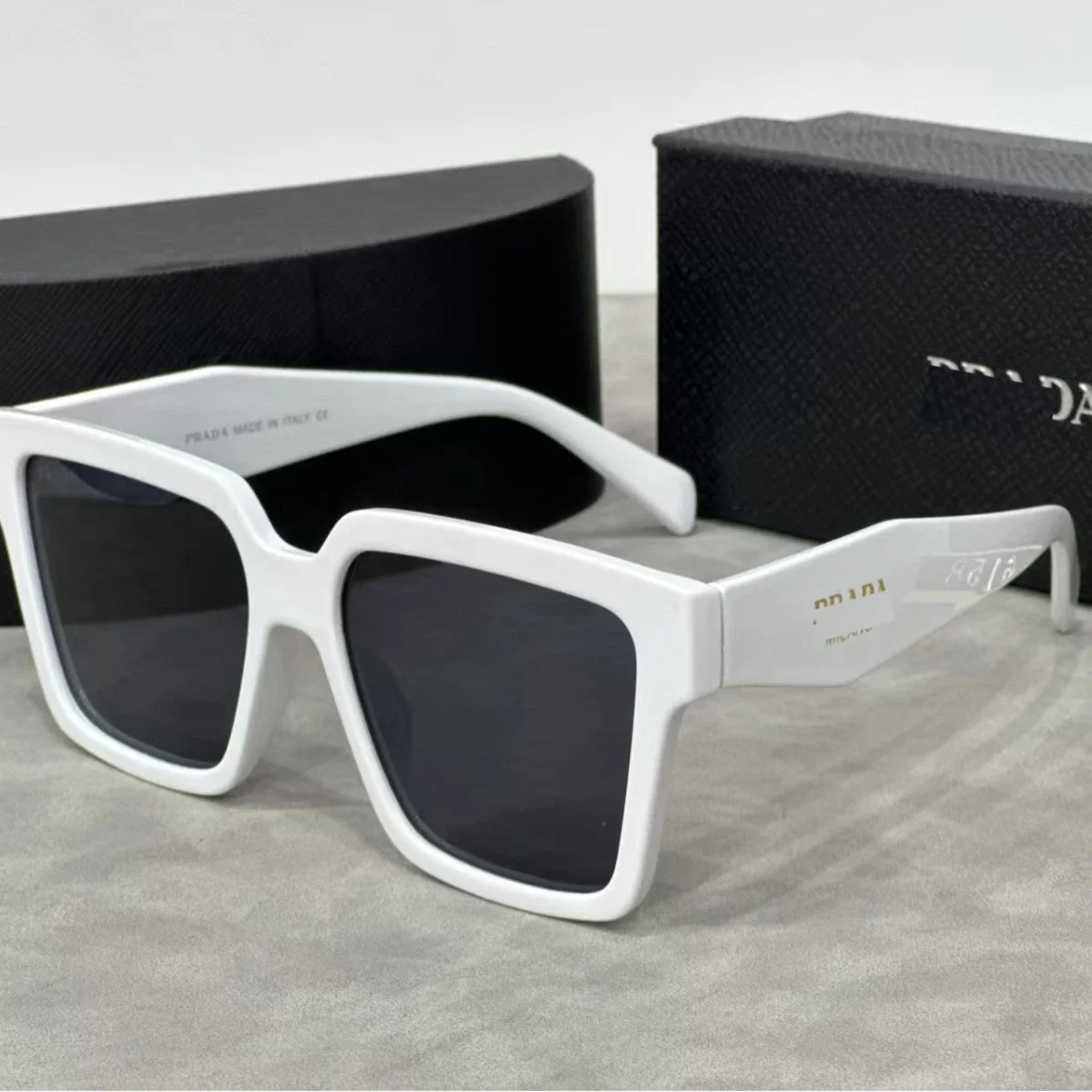 PRADA Sunglasses-2 (5 Color)