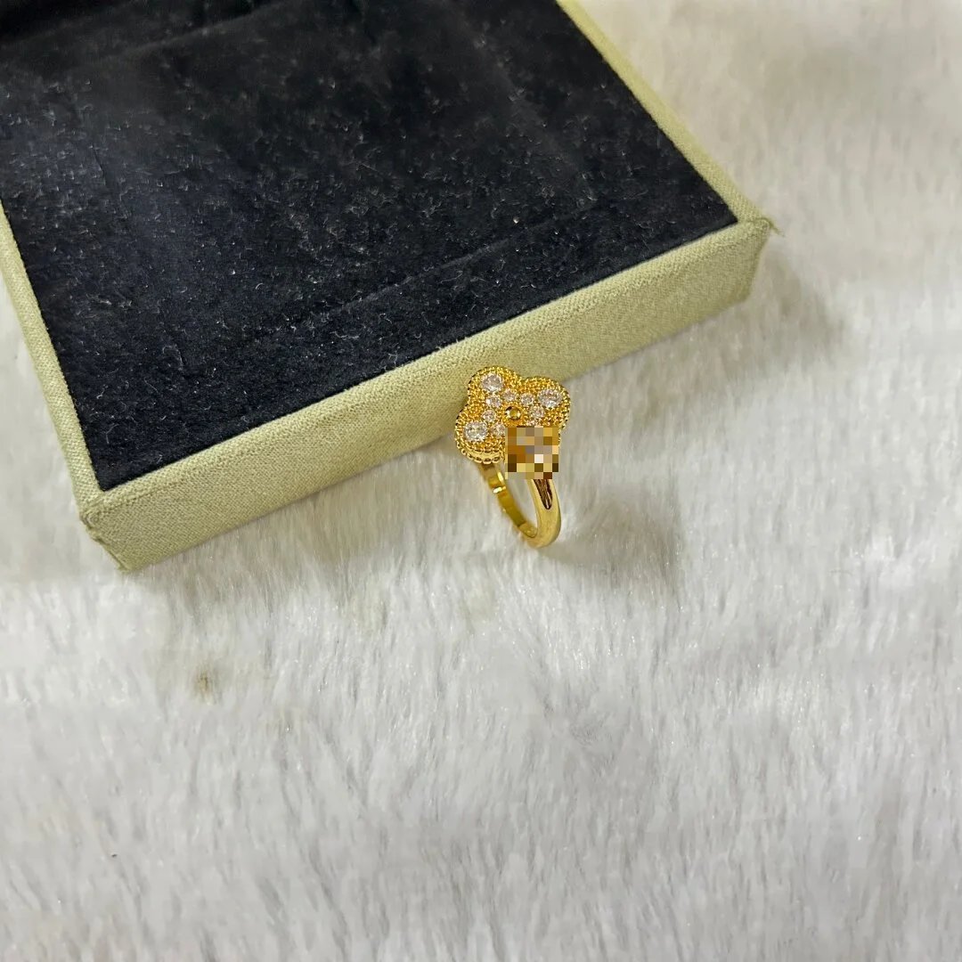 Van Cleef & Arpels ring-4