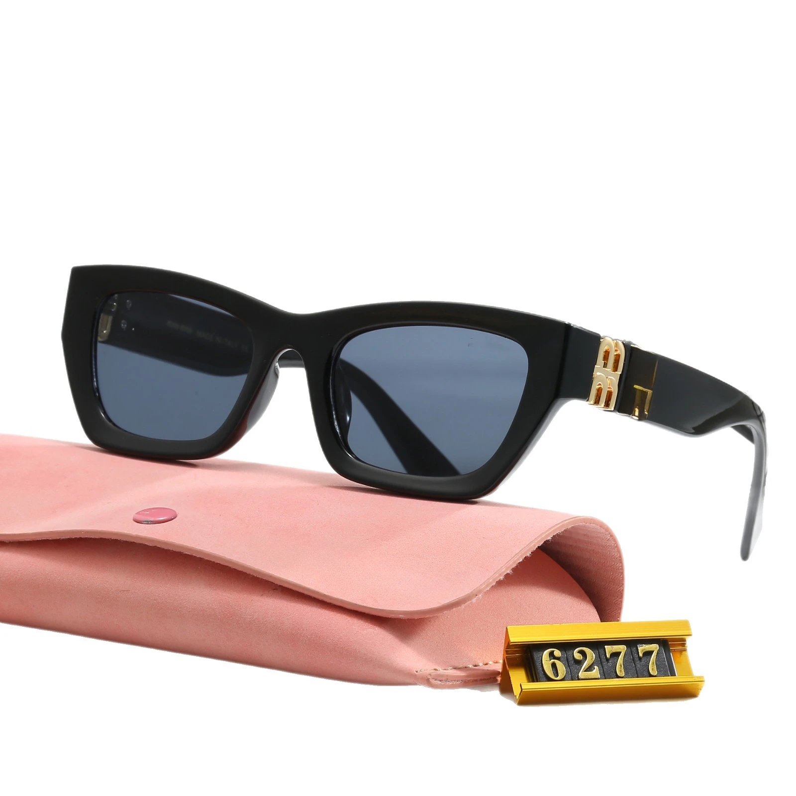 MIU MIU Sunglasses