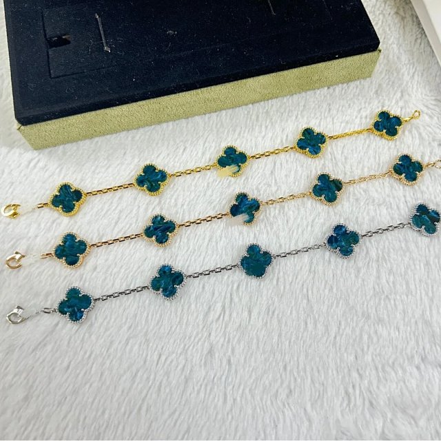 CVA Bracelet: seller detail photo 1