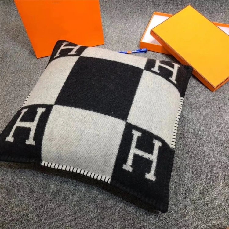 HERaucohouse metallicaES Pillow-3