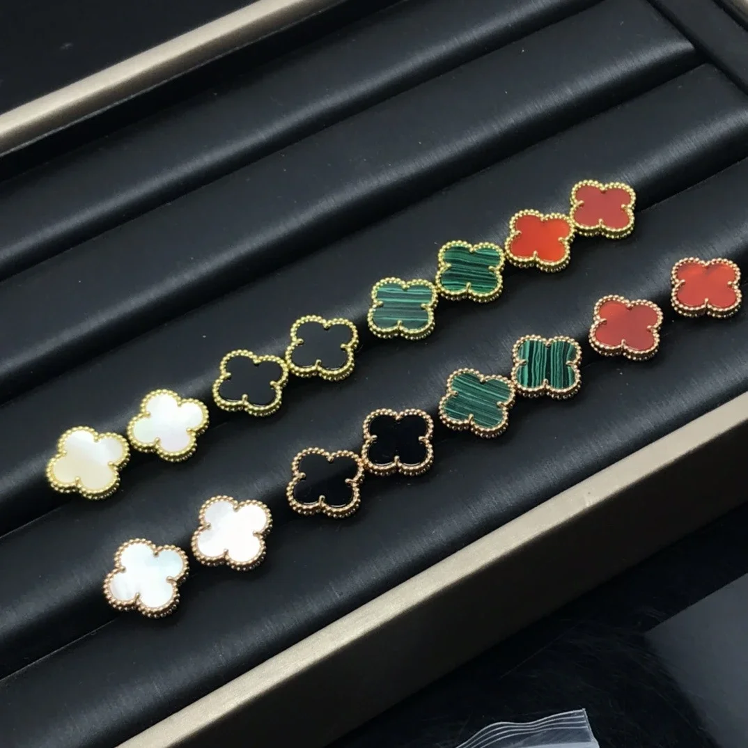 Van Cleef & Arpels earrings ( 2 Colors)
