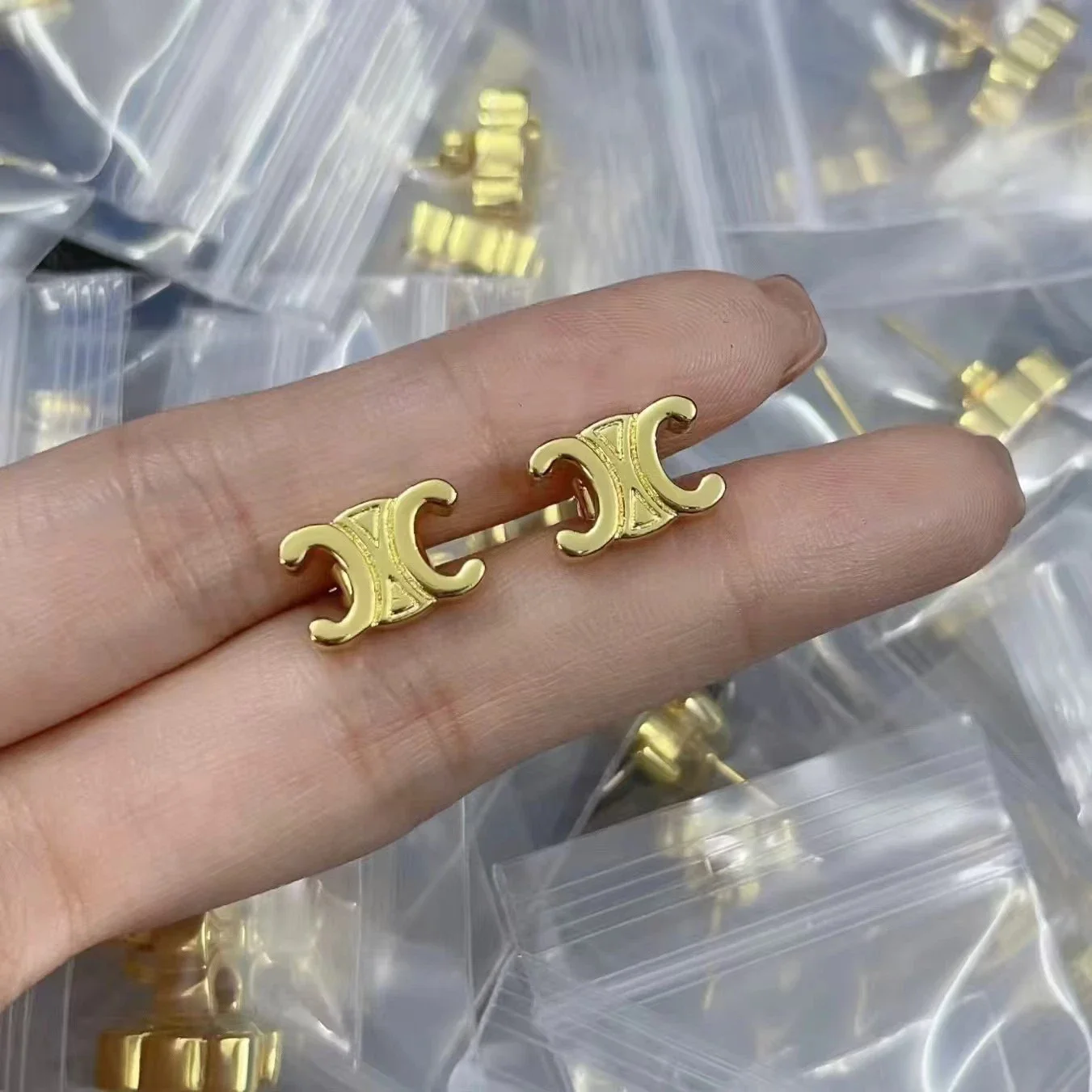 CELINE earrings (2 Color)