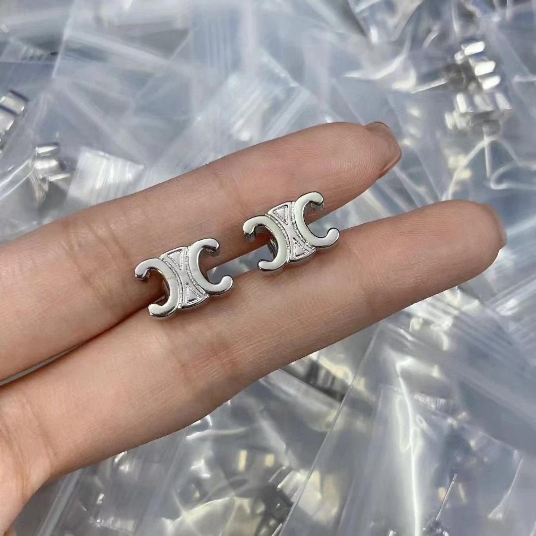 CELINA EARRING