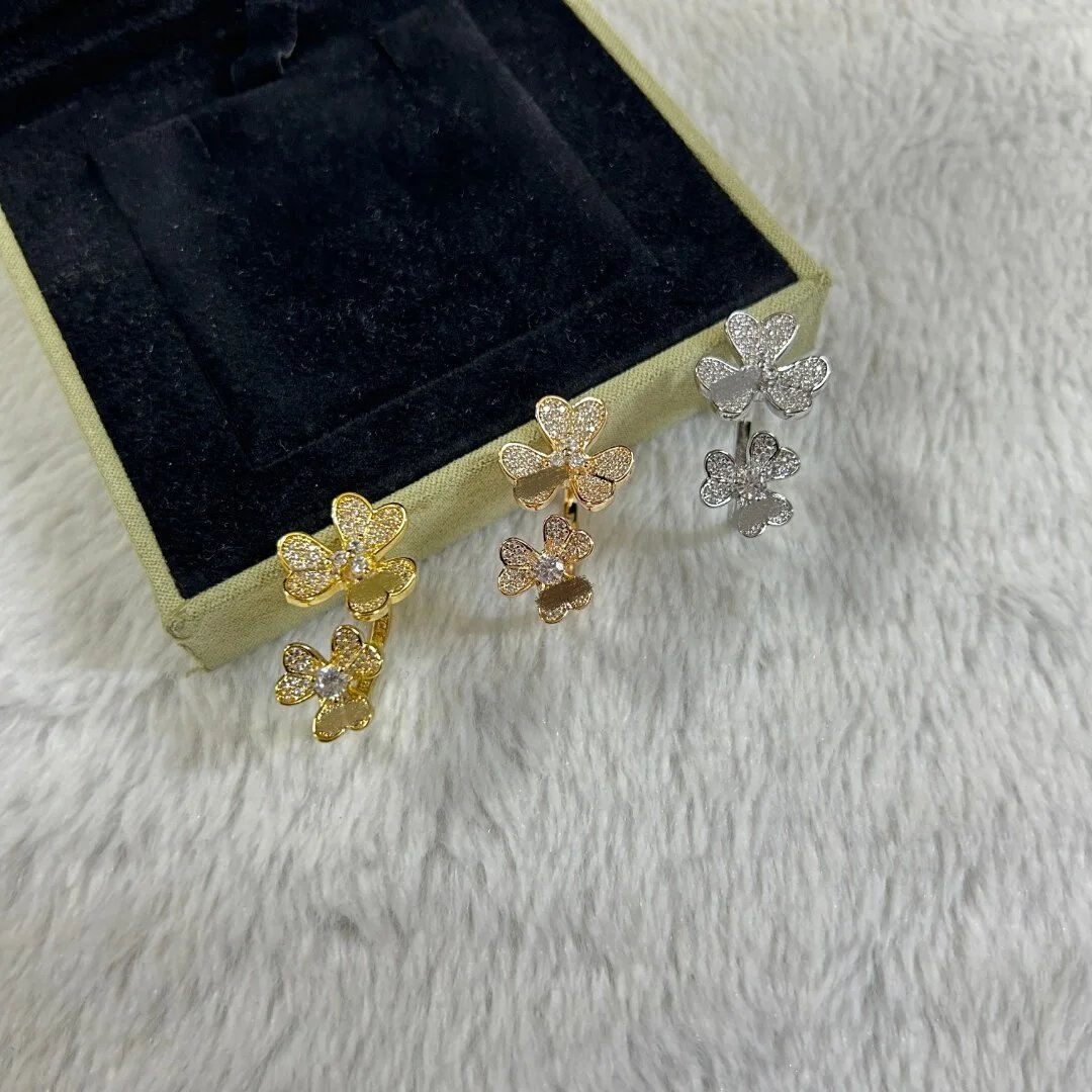 Van Cleef & Arpels ring