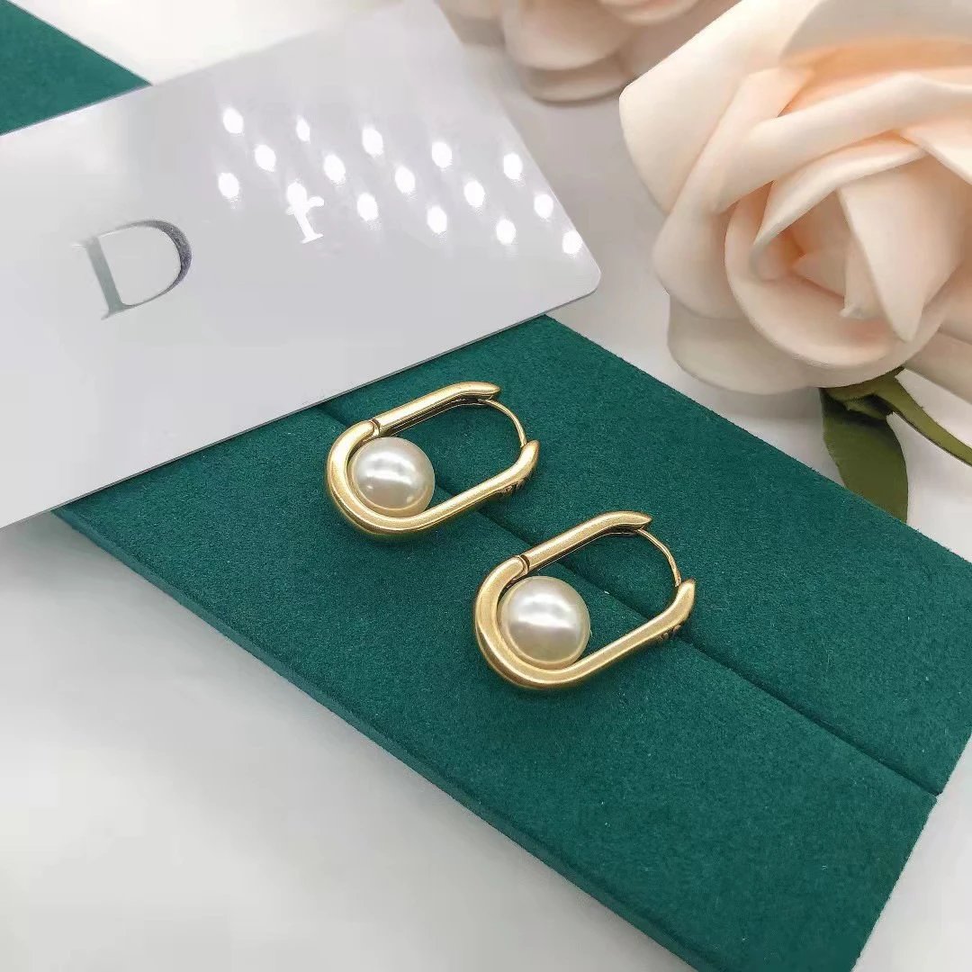 Dior Gold Pearl Earrings Elegant Minimalist Jewelry
