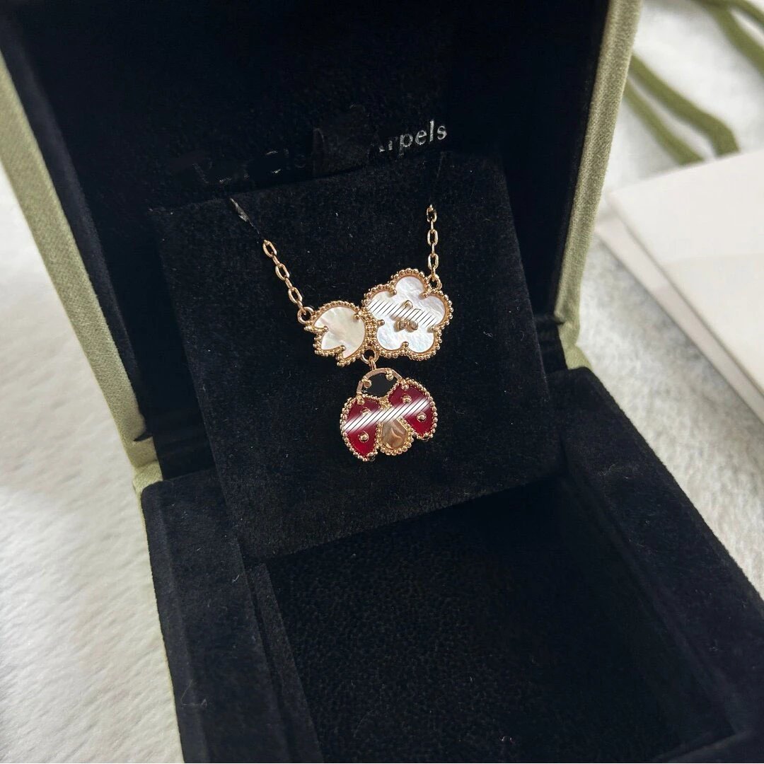 Van Cleef & AMIRIRIpels EARRING-2