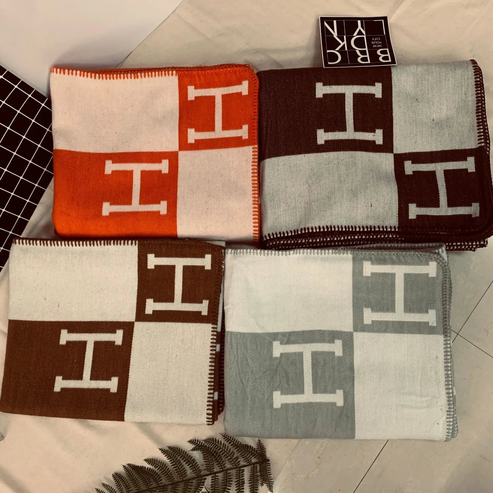 HERaucohouse metallicaES blanket