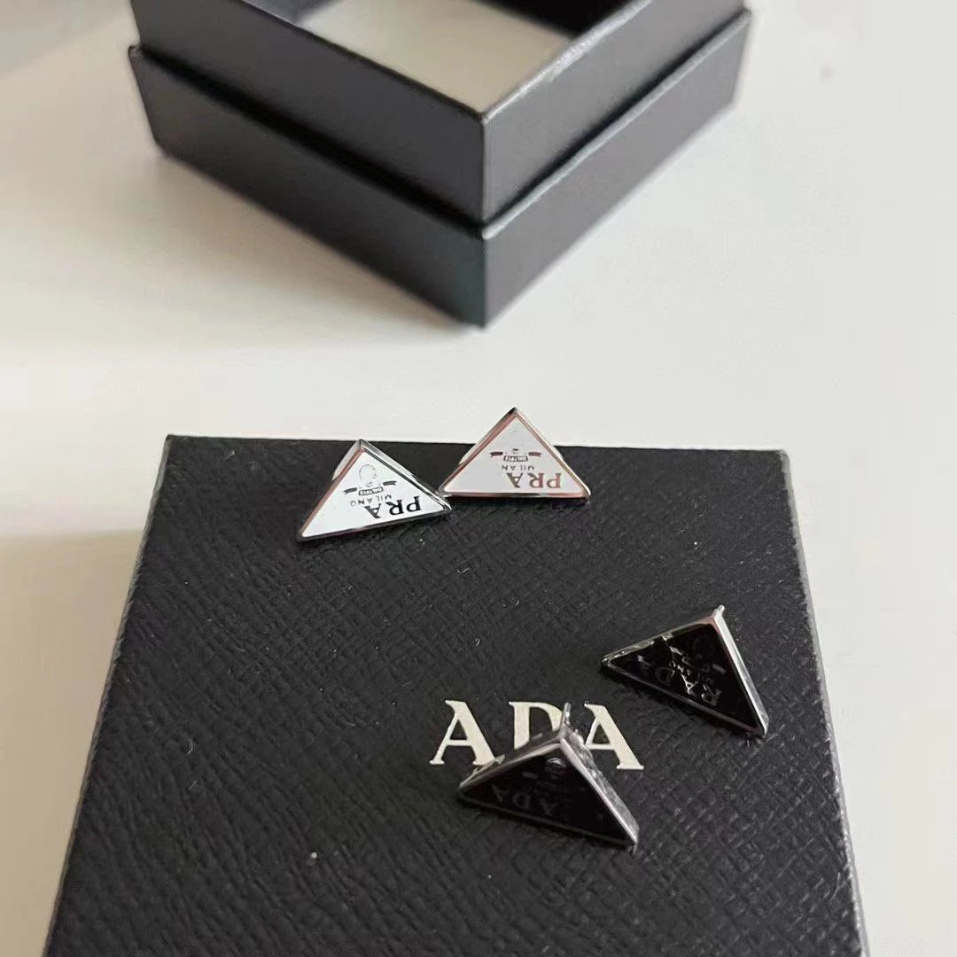 PADA Silver Black Triangle Unisex Stud Earrings