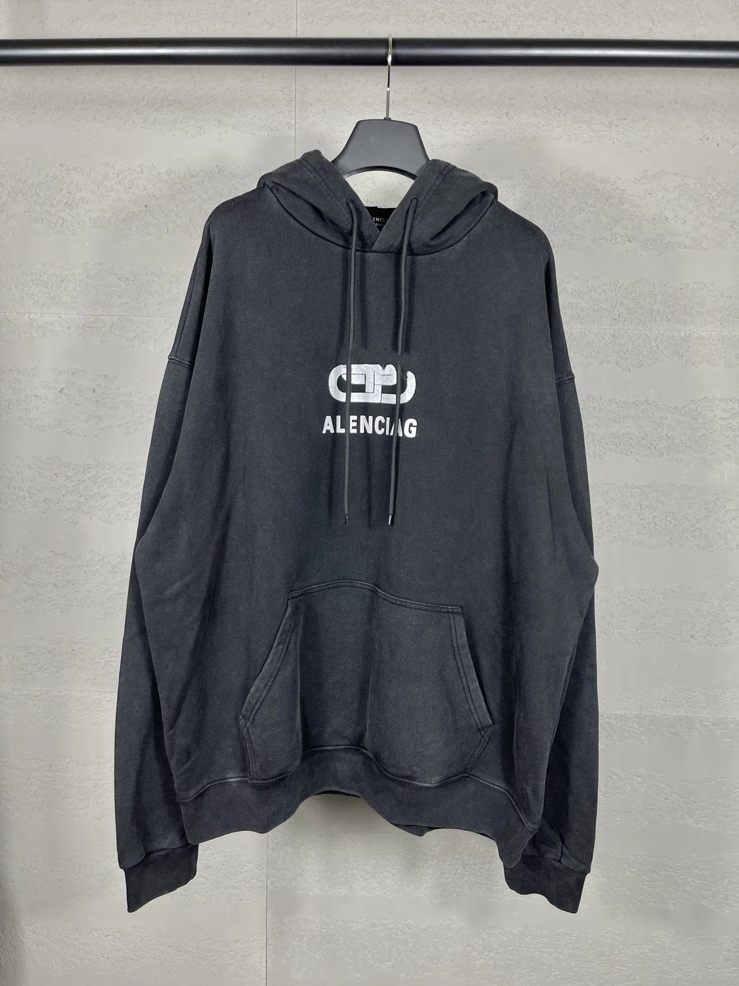 Washed Black (Buckle Letter Print)