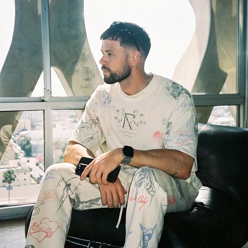 Oversized Graphic Print Beige Streetwear T-Shirt