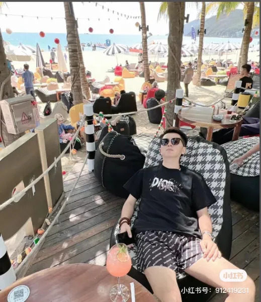 Dior Graffiti Print Black T-Shirt - 4