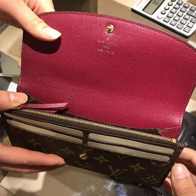 Louis Vuitton Wallets & Card Holders Monogram snap wallet with slots product detail image 5