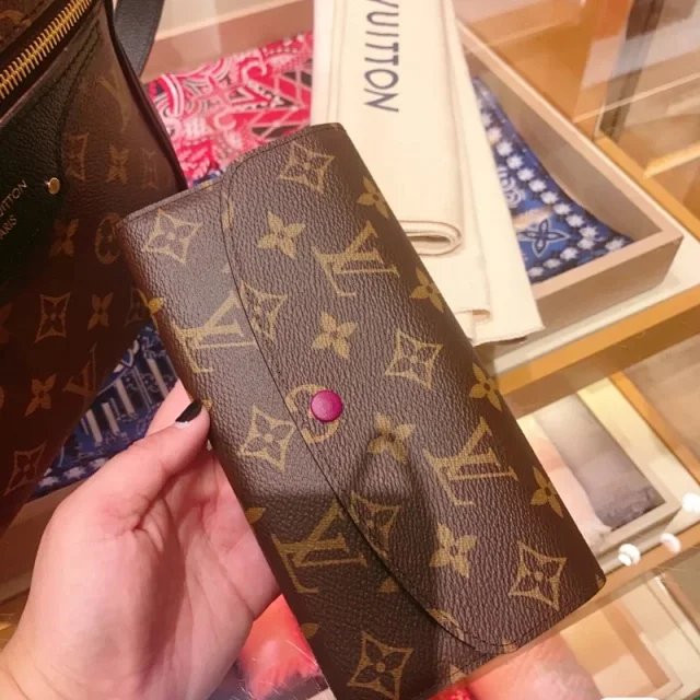 Louis Vuitton Wallets & Card Holders Monogram snap wallet with slots product detail image 2