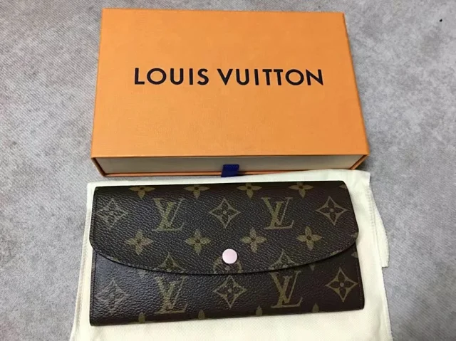 Louis Vuitton Wallets & Card Holders Monogram snap wallet with slots product detail image 8