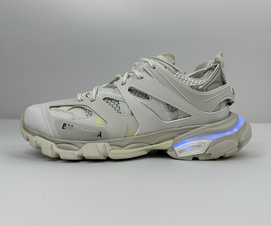 3rd Gen Light-up Retro Outdoor Dad Sneakers with Glowing Lights