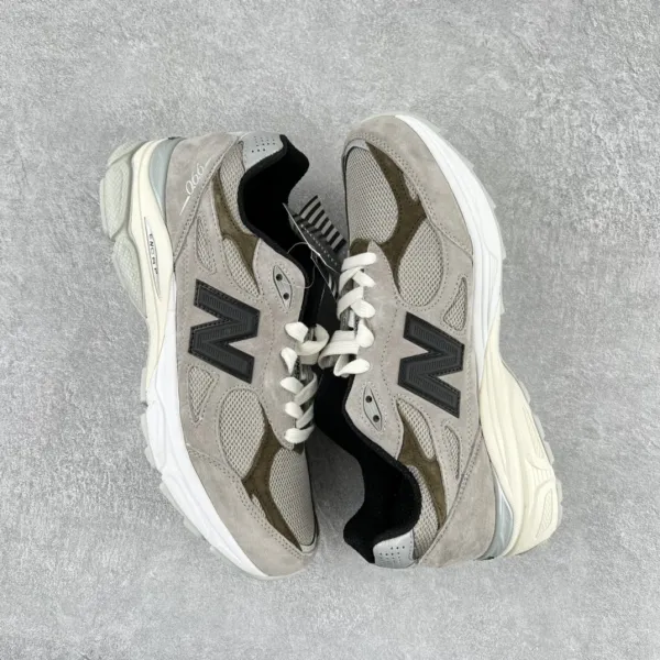 New Balance 990v6 Gray Olive Sneakers - 1
