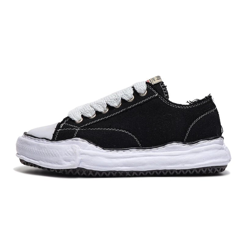 Thick-Sole Canvas Shoes photo 2