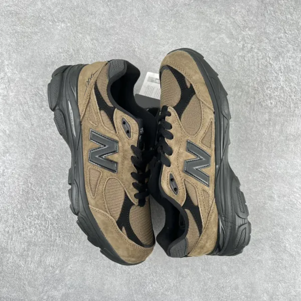 New Balance 990v6 Beige Black Running Shoes - 1