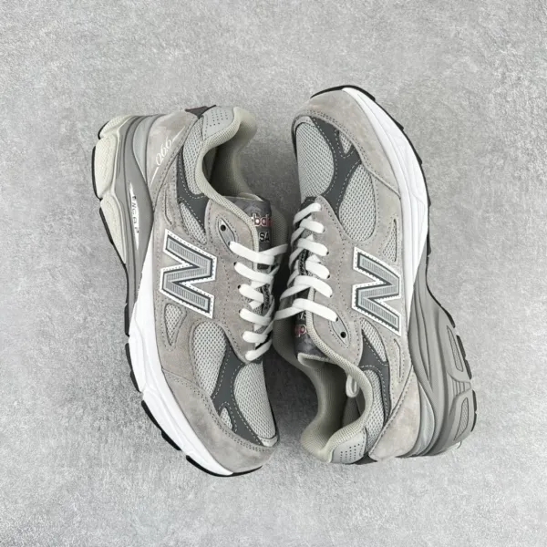 New Balance 990v6 Gray Mesh and Suede Running Shoes - 1