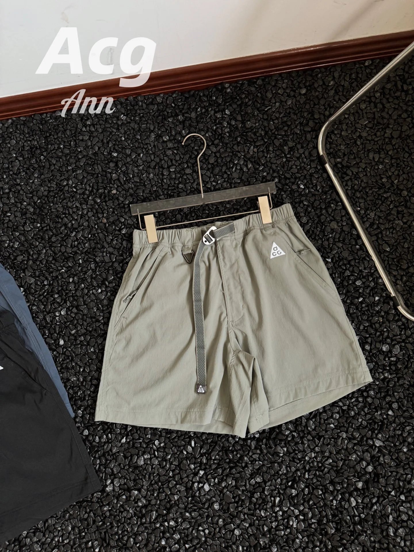 Outdoor Waterproof Breathable Shorts photo 4