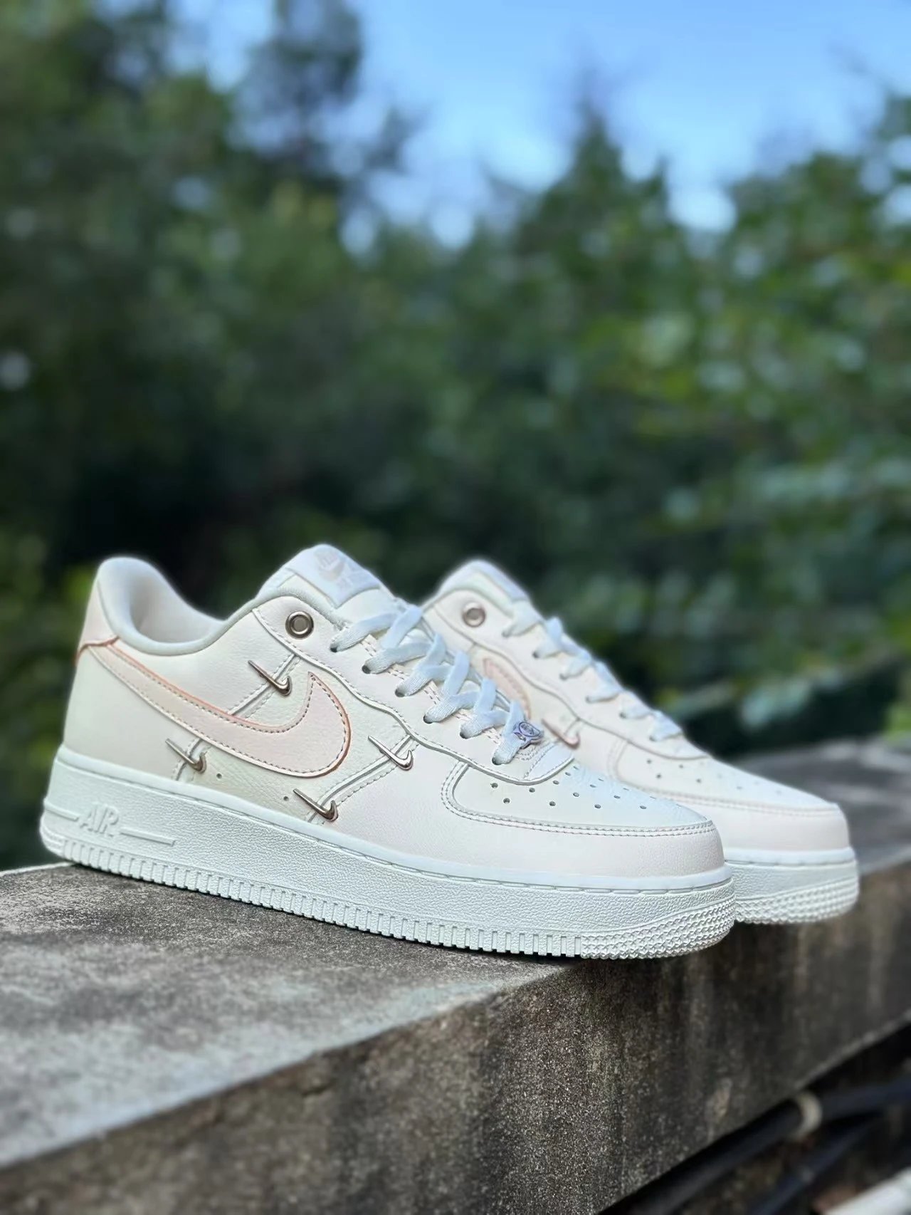 Leather White Sneaker photo 4